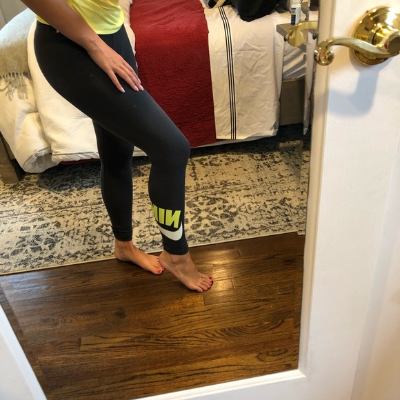 Nike Pants - Nike workout leggings